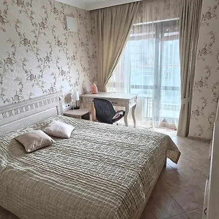 Апартамент Luxury Sea Sunset Deluxe Бургас