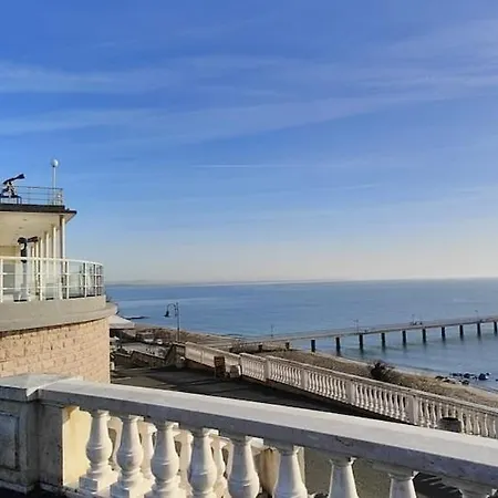 Апартамент Luxury Sea Sunset Deluxe