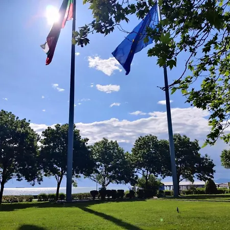 Апартамент Luxury Sea Sunset Deluxe